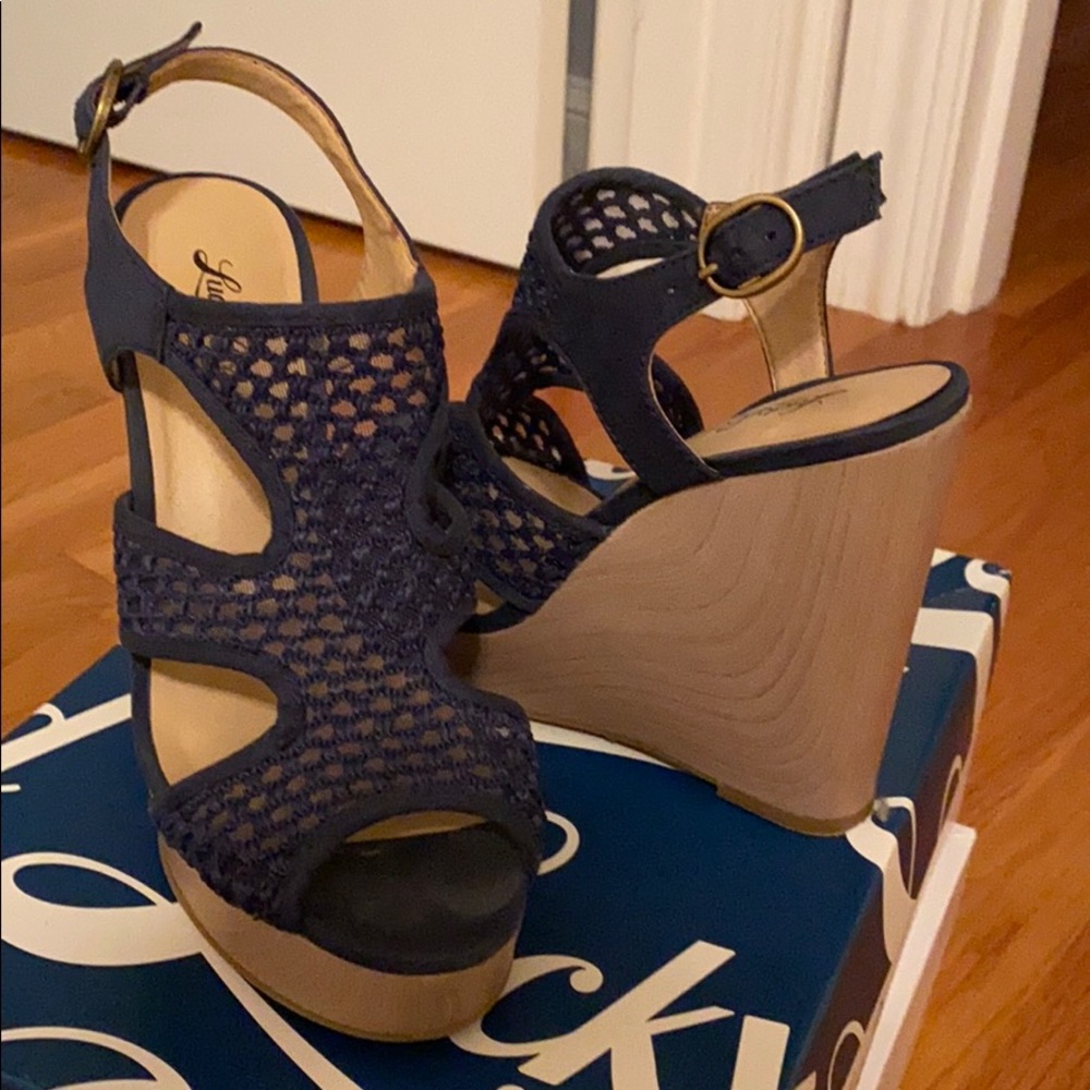 Lucky Brand Navy Wedges
